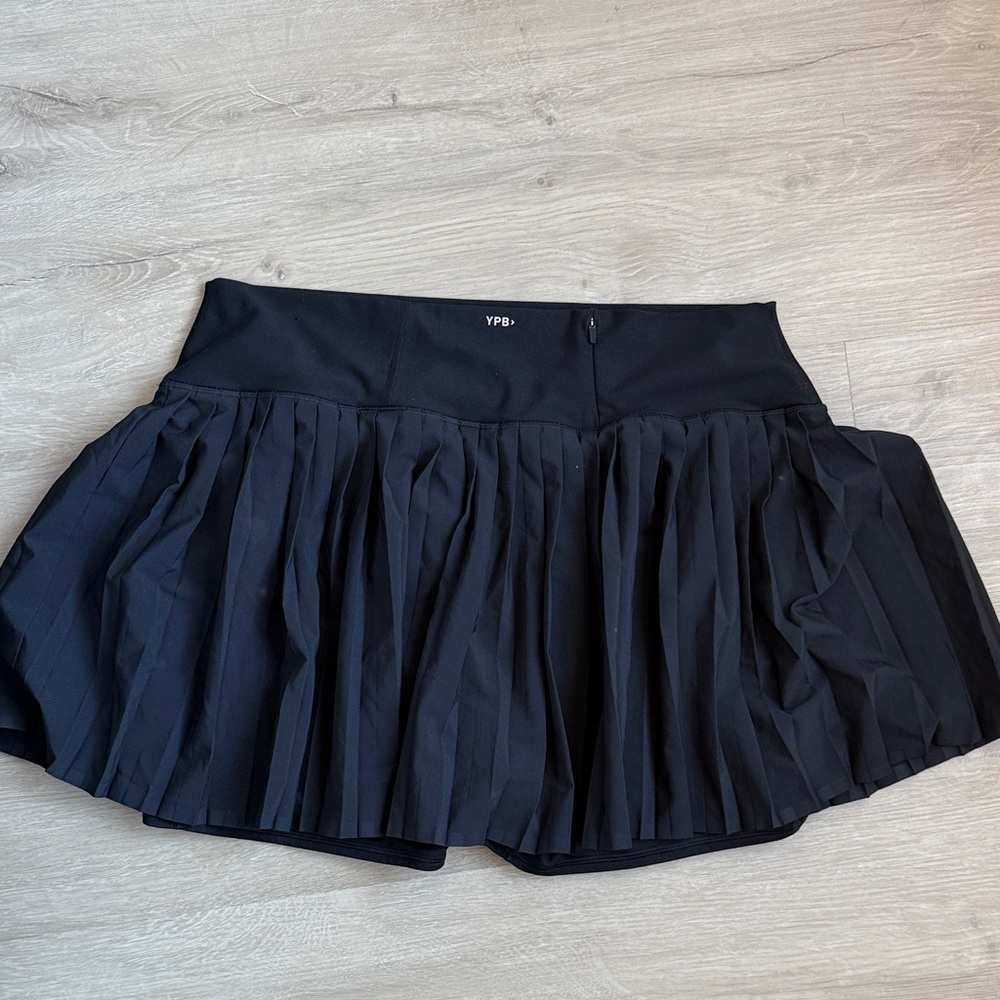 Abercrombie & Fitch Black Pleated Skort - Picture 2 of 3